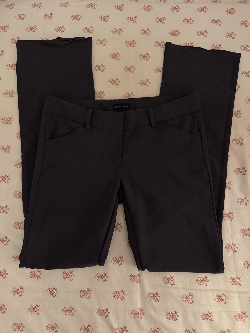 Zenana Outfitters Grey Low-Rise Flare Trouser Style Dress Pants Small